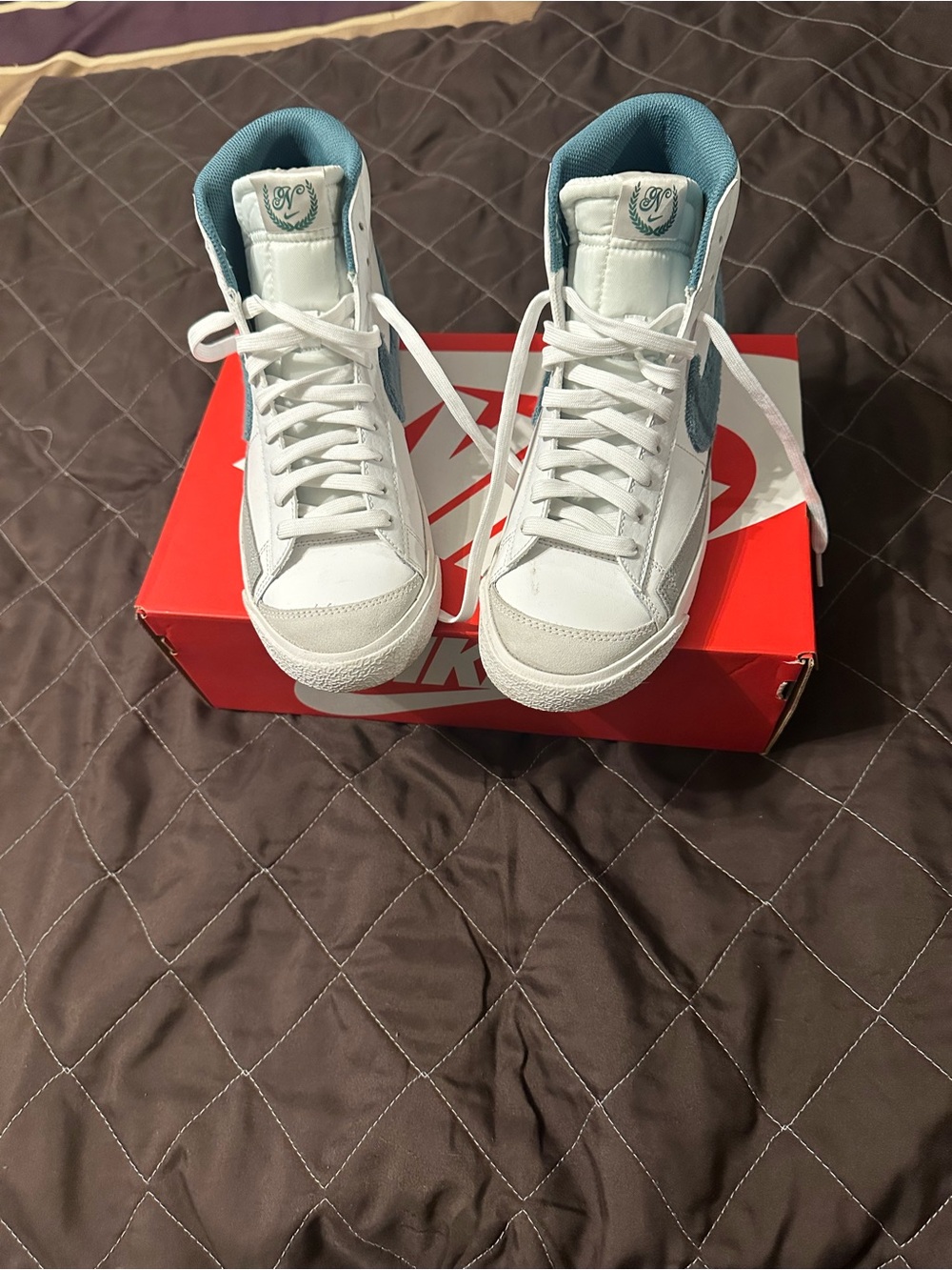 Nike Kids White and greenish High-Top Sneakers
